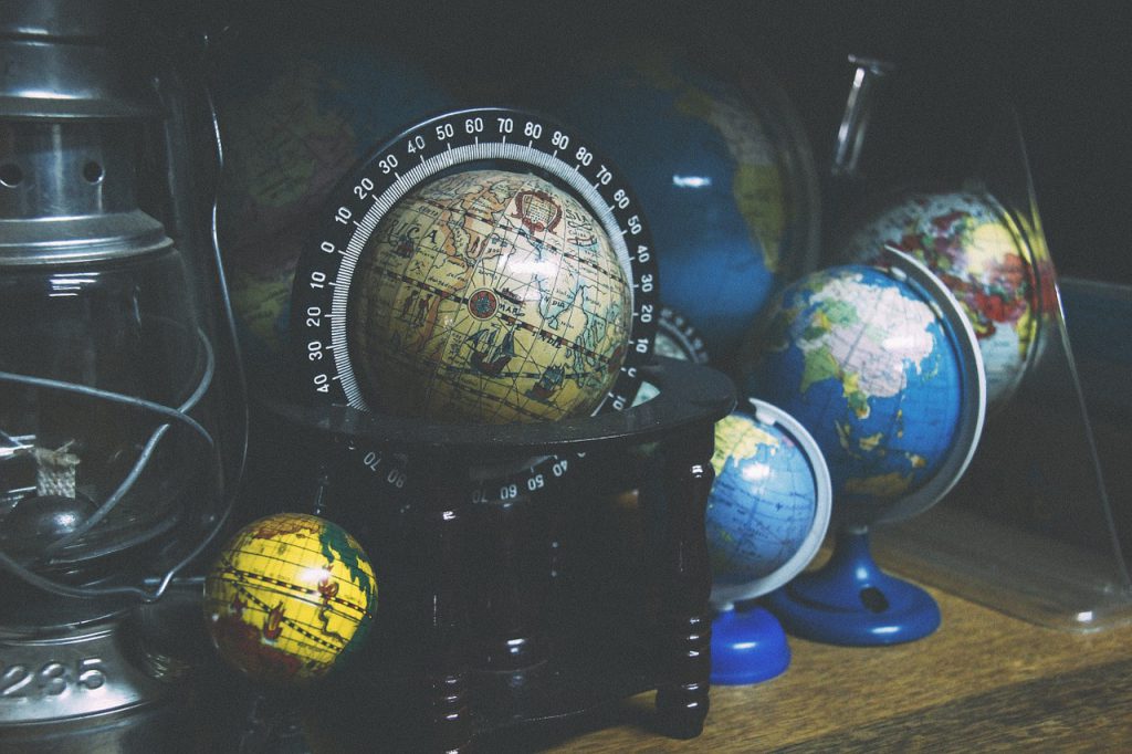 globes-918929_1280